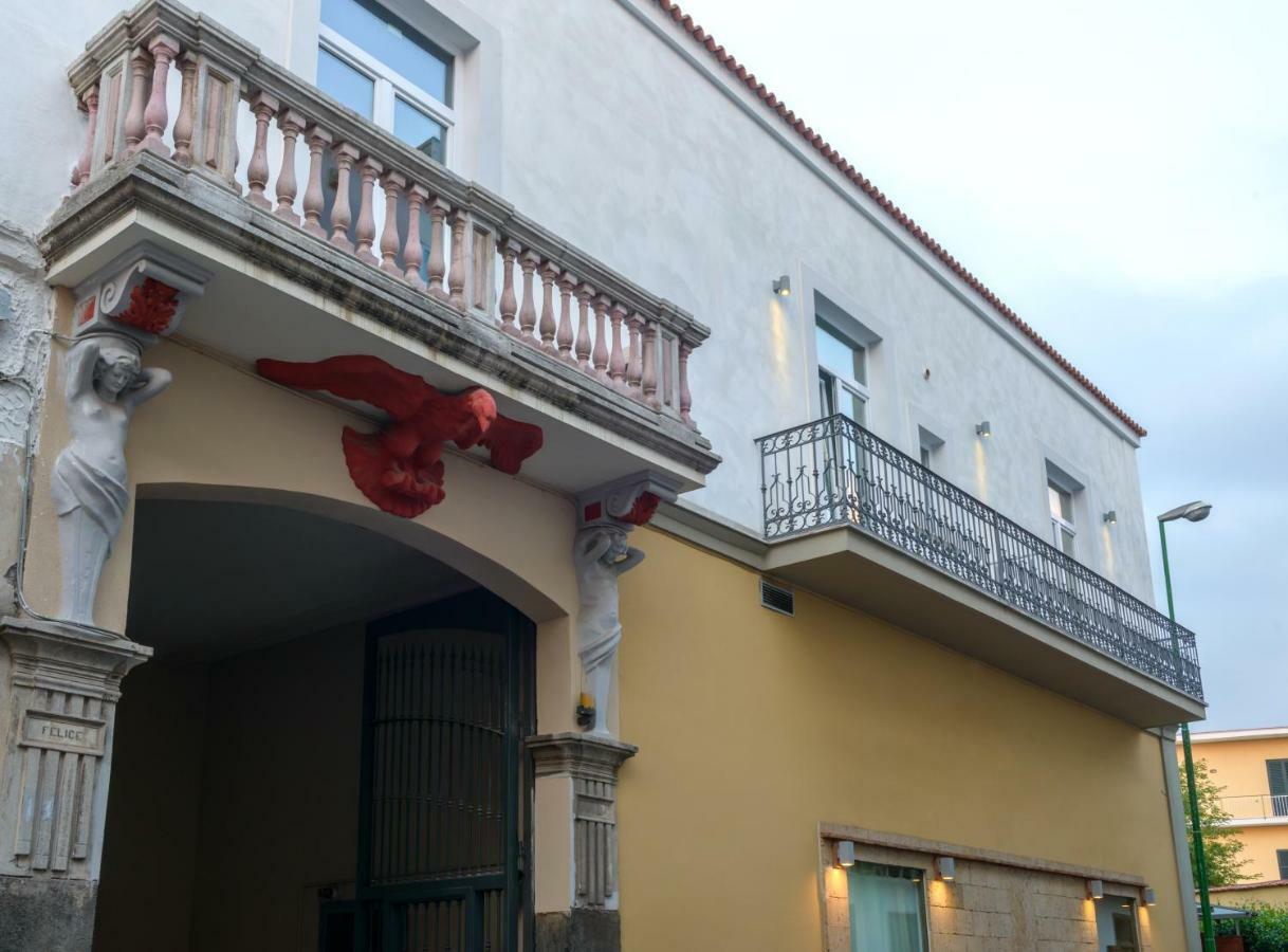 Bocca Di Bacco Acomodação com café da manhã Cimitile Exterior foto